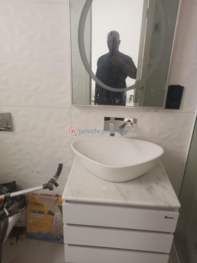 A six bedrooms fully detached house with swimming pool, elevator, cinema all rooms en suite. - 10 6 bedroom Detached Duplex For Sale Pinnock Beach Estate Osapa London Lekki Lagos - 10