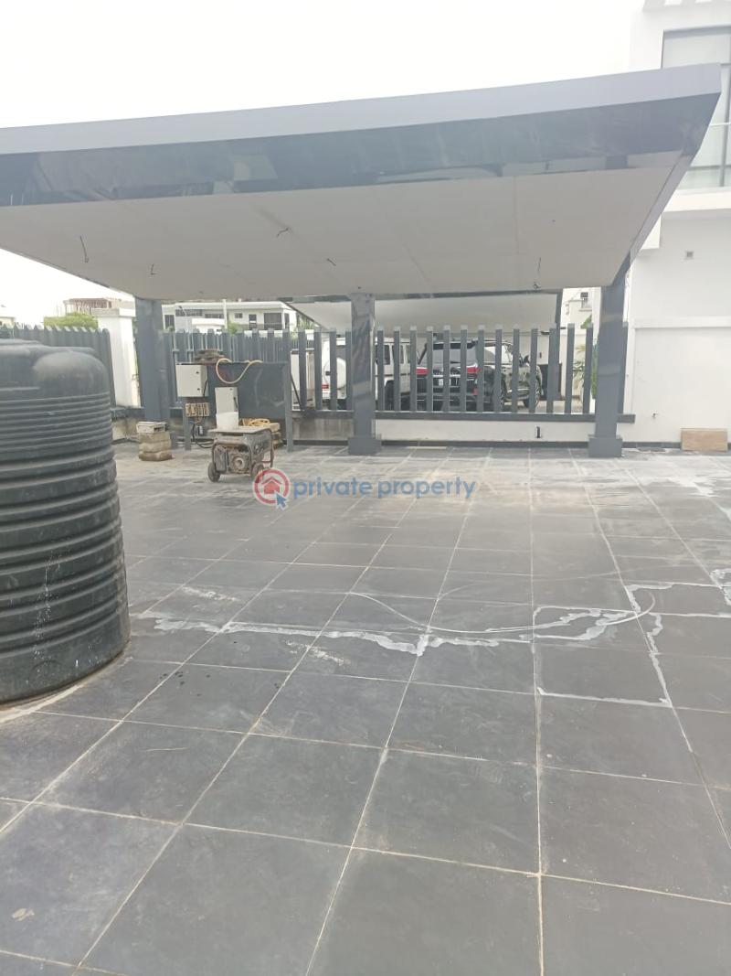A six bedrooms fully detached house with swimming pool, elevator, cinema all rooms en suite. - 18 6 bedroom Detached Duplex For Sale Pinnock Beach Estate Osapa London Lekki Lagos - 18