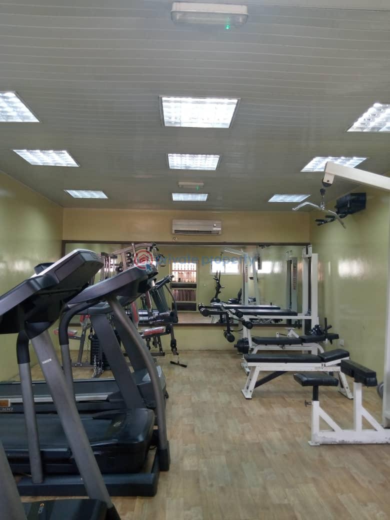 A six floor 3 bedroom luxury apartment with one room bq at kings court - 16 3 bedroom Block Of Flats For Sale Glover Road Ikoyi Lagos - 16