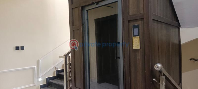A smart 6 bedroom fully detached duplex - 6 6 bedroom Detached Duplex For Sale Guzape Abuja Phase 1  - 6