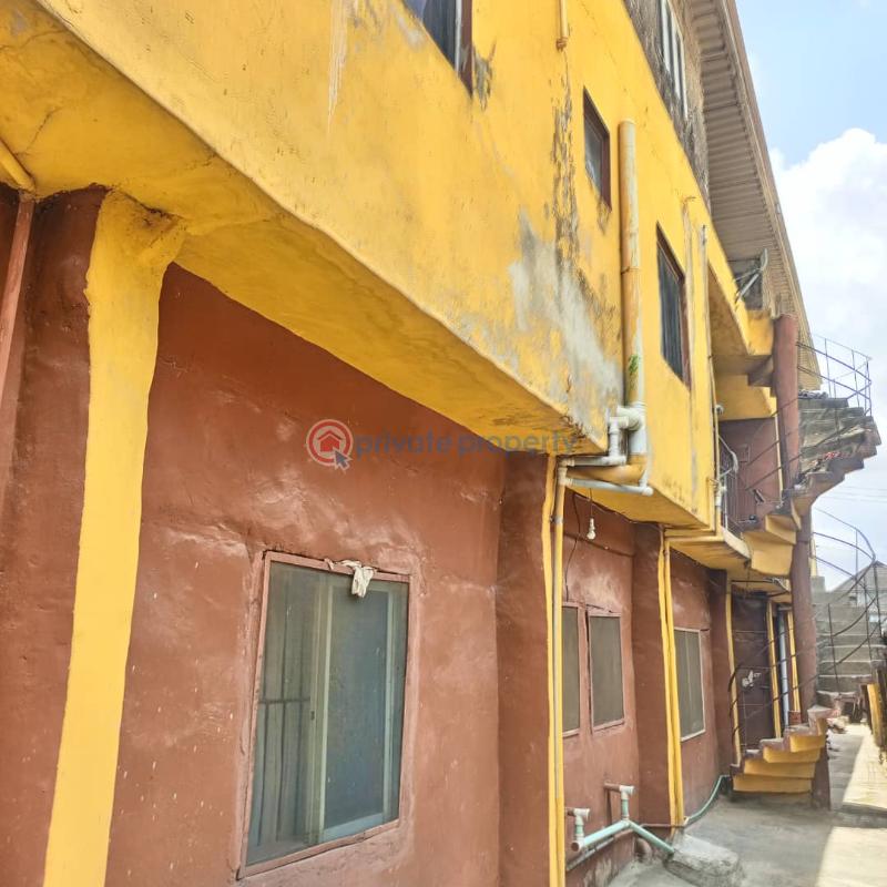 10 bedroom House For Sale Cement Mongoro Cement Agege Lagos - 2