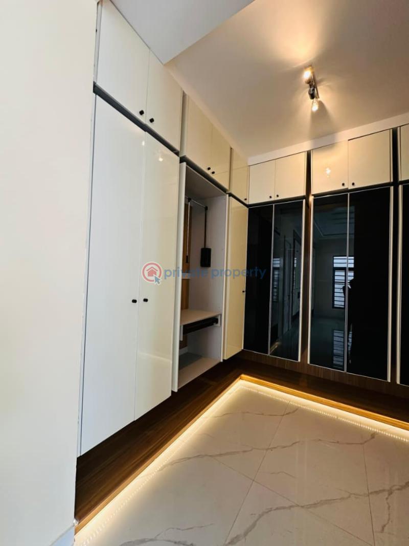 5 bedroom Detached Duplex For Sale Lekki County Ikota Lekki Lagos - 10