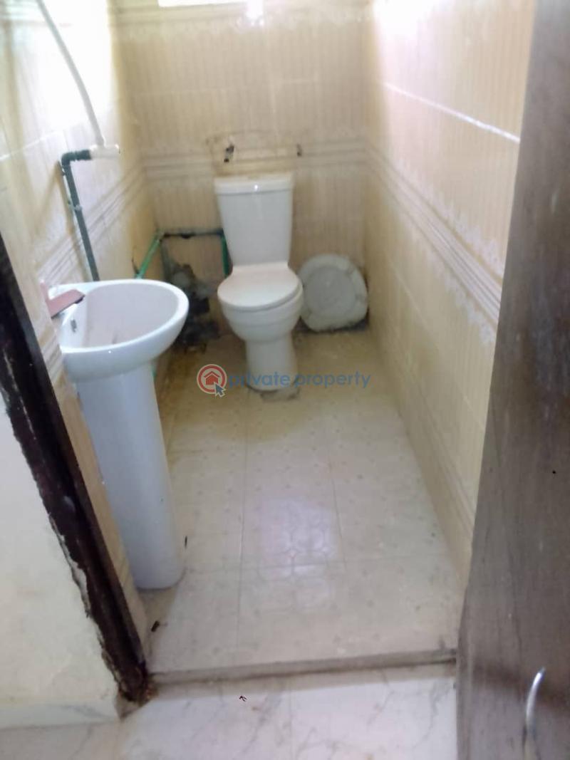 3 bedroom Block Of Flats For Rent Onike Yaba Lagos - 4