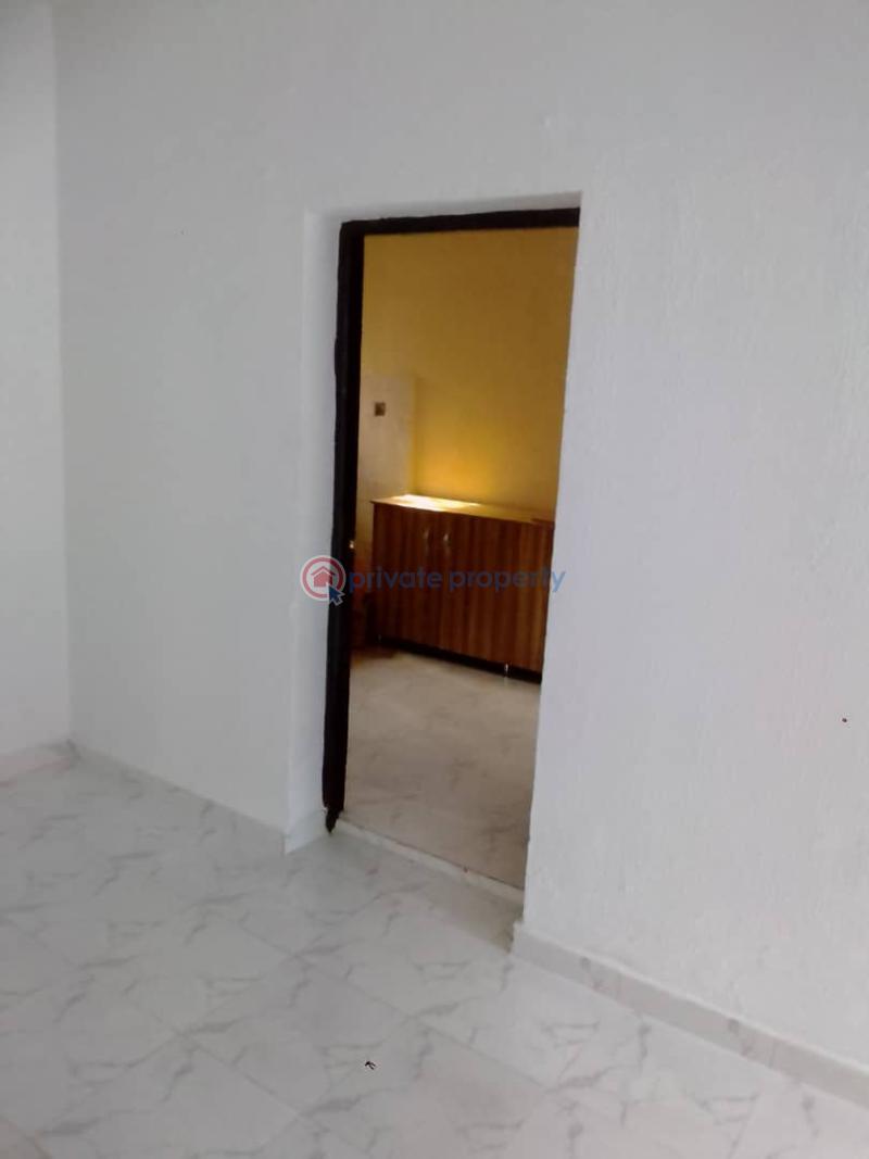 3 bedroom Block Of Flats For Rent Onike Yaba Lagos - 1