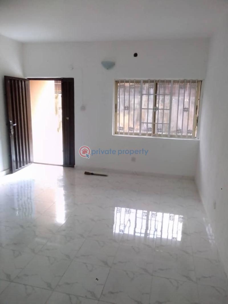 3 bedroom Block Of Flats For Rent Onike Yaba Lagos - 2