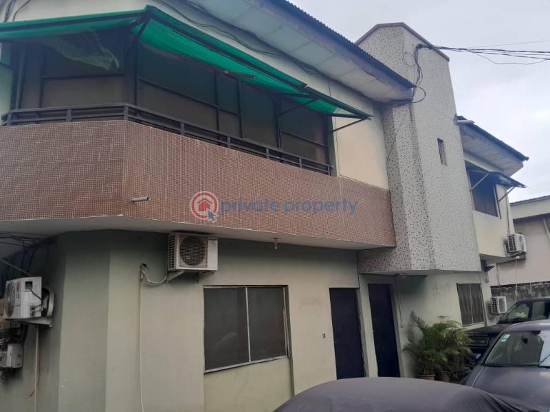 3 bedroom Block Of Flats For Rent Awuse Estate Opebi Ikeja, Lagos Opebi Ikeja Lagos - 0