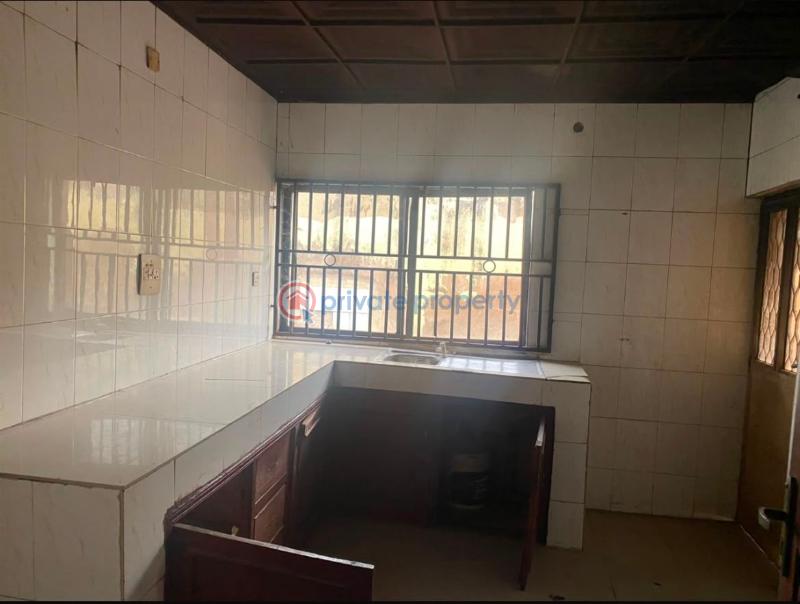 6 bedroom Detached Bungalow For Sale Liberty Academy Akala Express Ibadan Oyo - 4