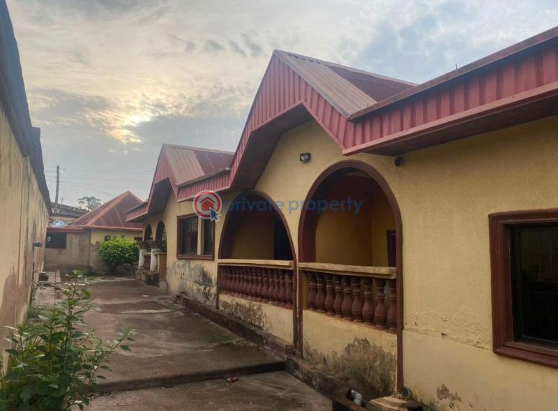 6 bedroom Detached Bungalow For Sale Liberty Academy Akala Express Ibadan Oyo - 3