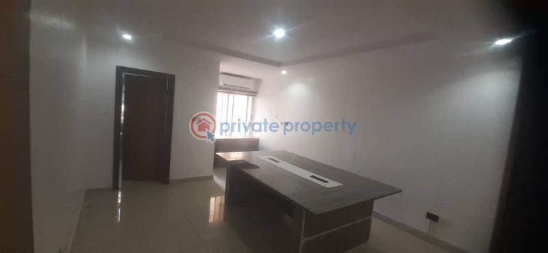 A spacious and full serviced 3 bedroom apartment comes with bq - 2 3 bedroom Block Of Flats For Rent Oniru Royal Estates Victoria ποΈ Lagos Oniru Victoria Island Lagos - 2