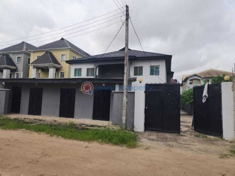 A spacious and well-structured block of flats - 0 10 bedroom House For Sale Basil Nwachukwu Close, Isolo, Lagos Isolo Lagos - 0