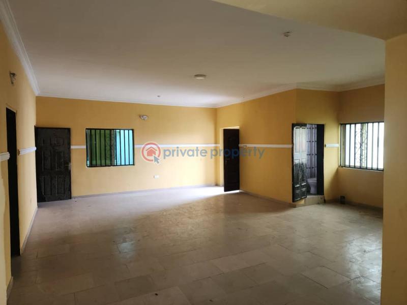 A spacious and well-structured block of flats - 1 10 bedroom House For Sale Basil Nwachukwu Close, Isolo, Lagos Isolo Lagos - 1