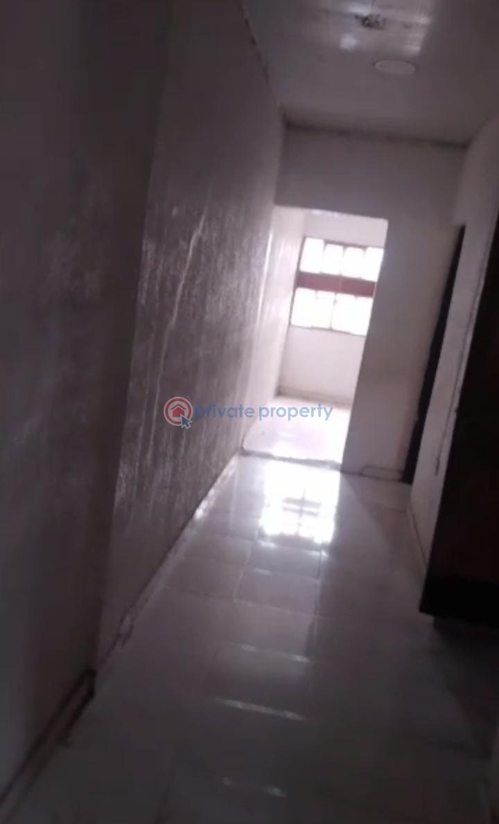 2 bedroom Flat & Apartment For Rent Alagomeji Yaba Lagos - 7