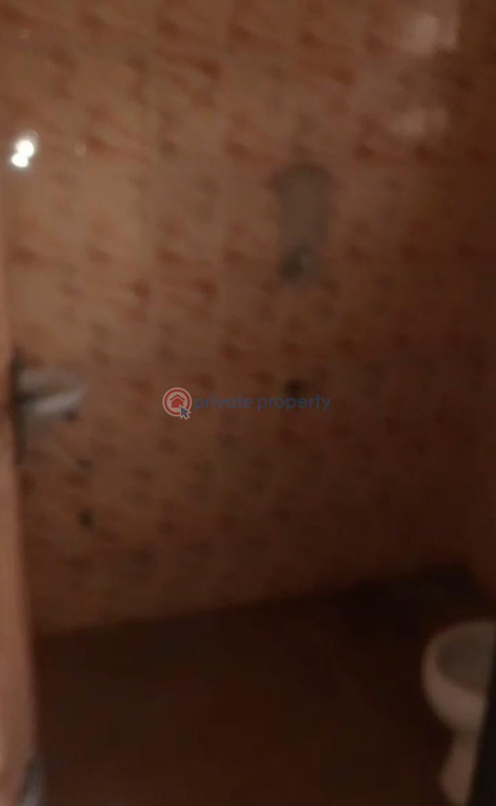 2 bedroom Flat & Apartment For Rent Alagomeji Yaba Lagos - 5