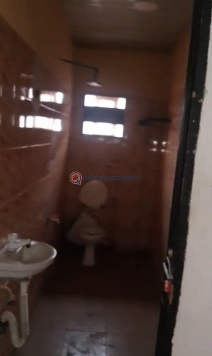 2 bedroom Flat & Apartment For Rent Alagomeji Yaba Lagos - 6