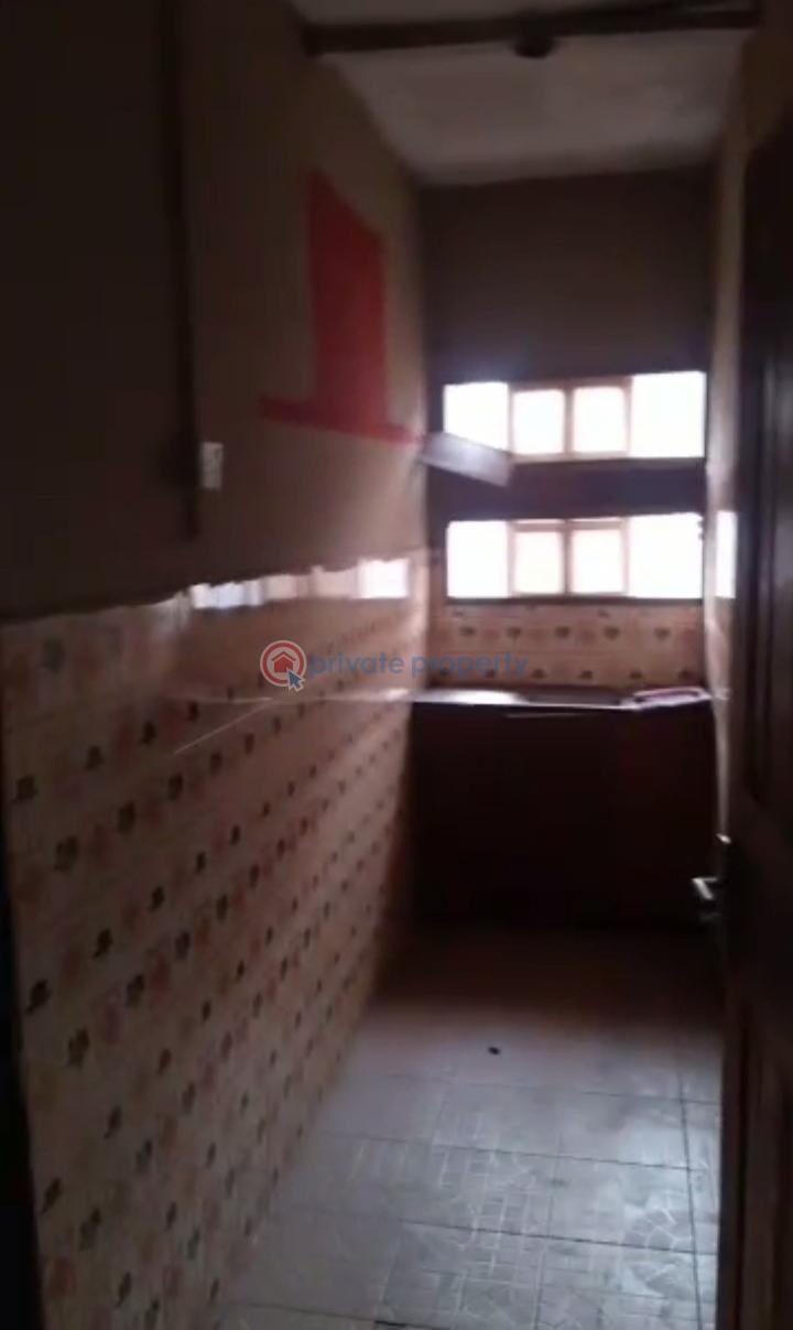 2 bedroom Flat & Apartment For Rent Alagomeji Yaba Lagos - 2