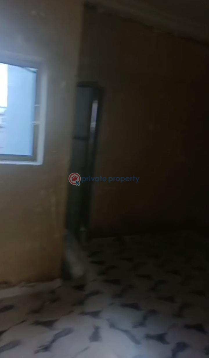 1 bedroom Mini Flat For Rent Onipanu Shomolu Lagos - 1