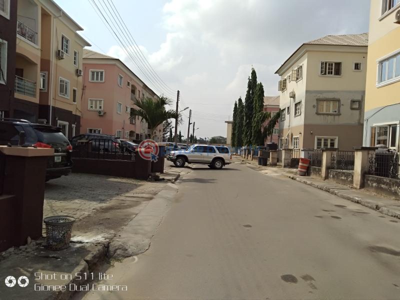 3 bedroom Block Of Flats For Sale Along Local Airport Road Airport Road Ikeja Lagos - 4