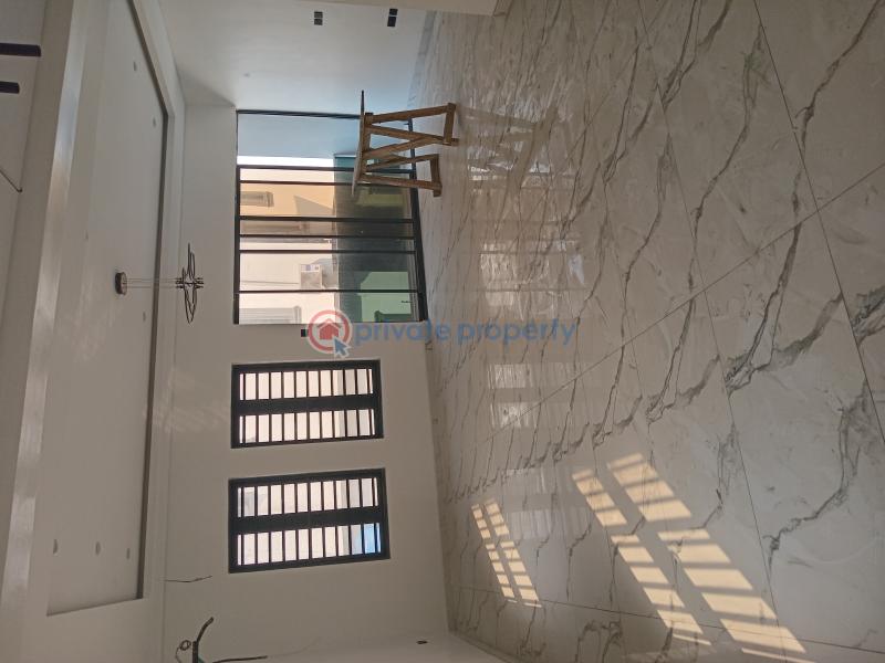 4 bedroom Terraced Duplex For Sale Jakanda Frist Gate Lekki Phase 1 Lagos - 5