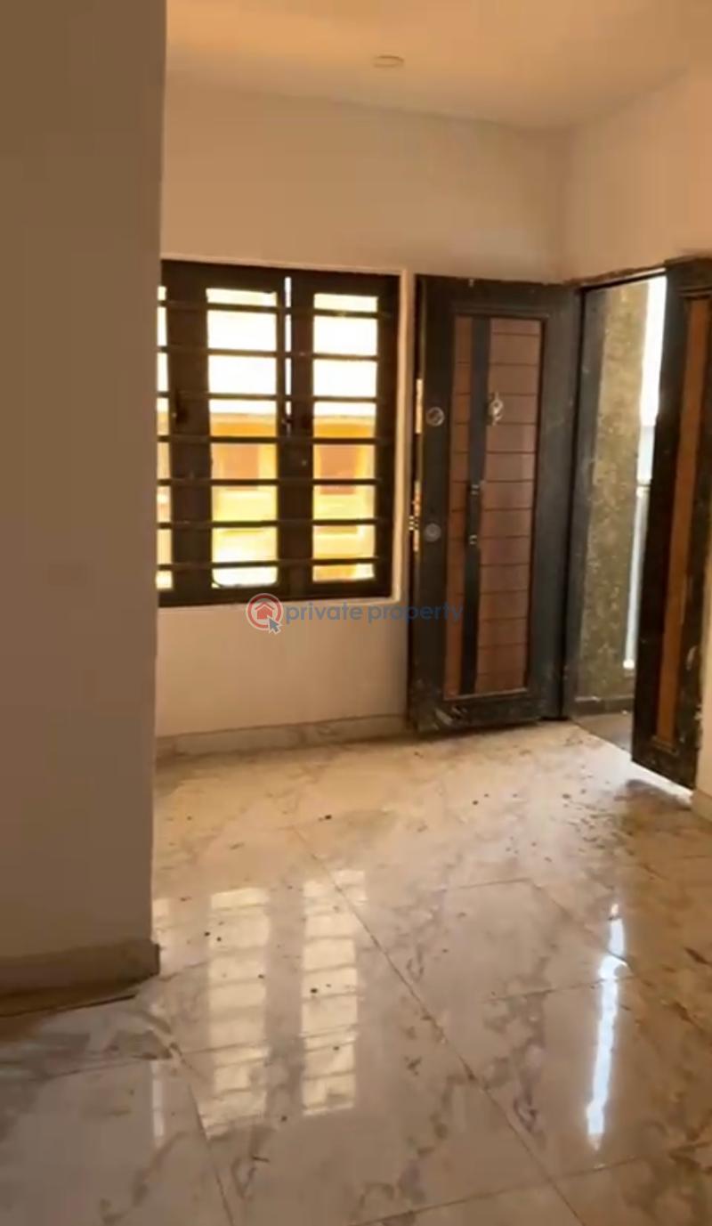 2 bedroom Flat & Apartment For Rent Alagomeji Yaba Lagos - 0
