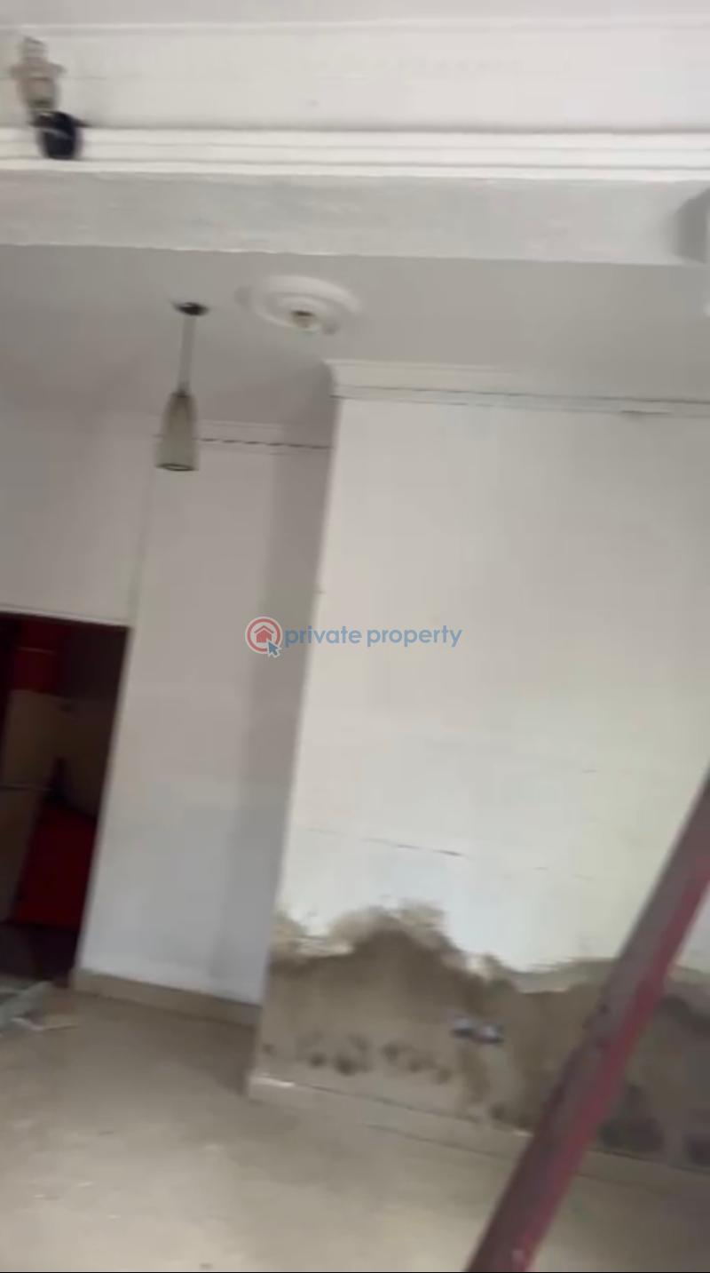 2 bedroom Flat & Apartment For Rent Obanikoro Shomolu Lagos - 0