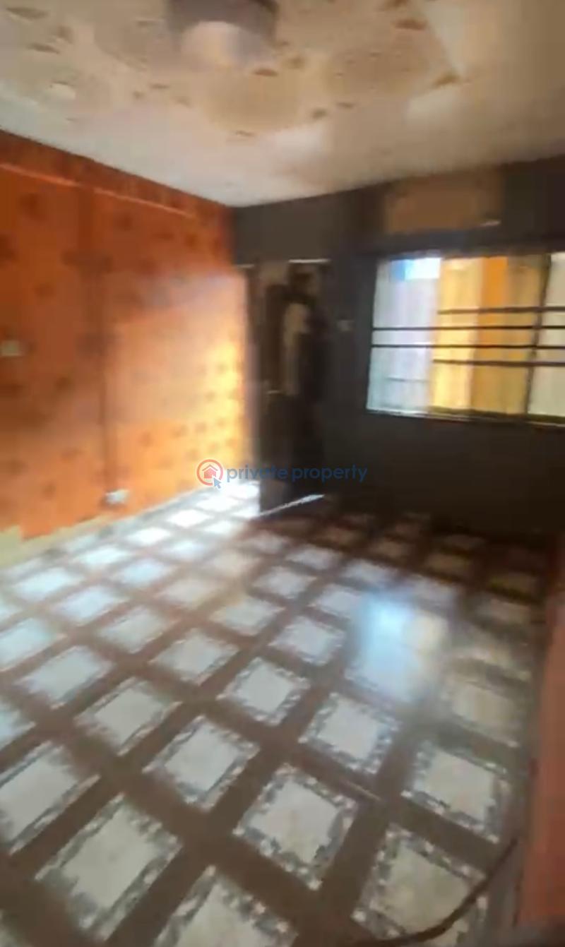 2 bedroom Flat & Apartment For Rent Alagomeji Yaba Lagos - 4