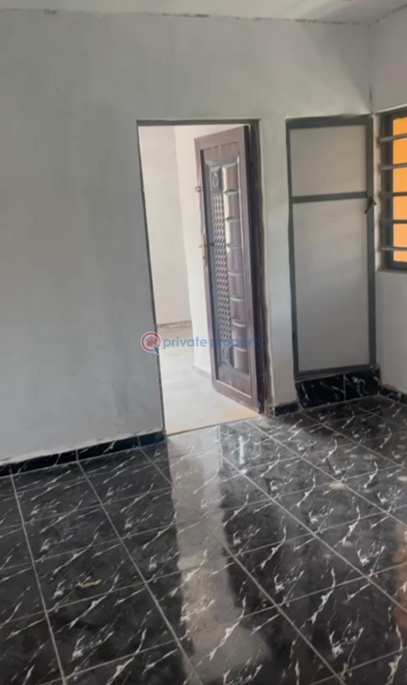 1 bedroom Mini Flat For Rent Shomolu Lagos - 0