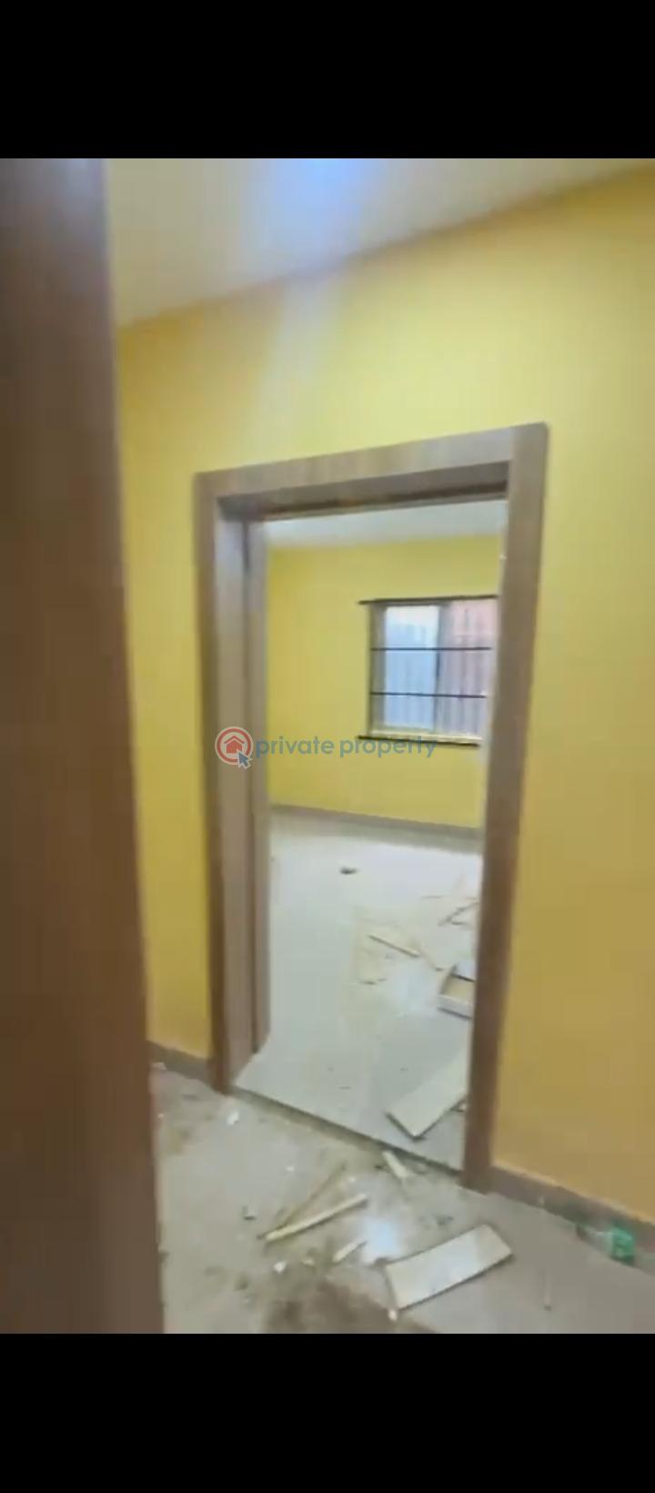 2 bedroom Block Of Flats For Rent Car Park @ Off Odunsi Road Bariga Bariga Shomolu Lagos - 5