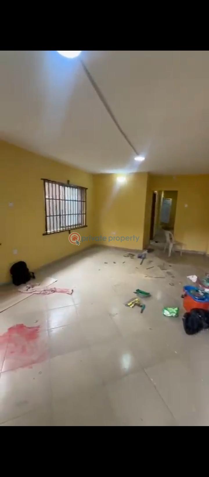 2 bedroom Block Of Flats For Rent Car Park @ Off Odunsi Road Bariga Bariga Shomolu Lagos - 7