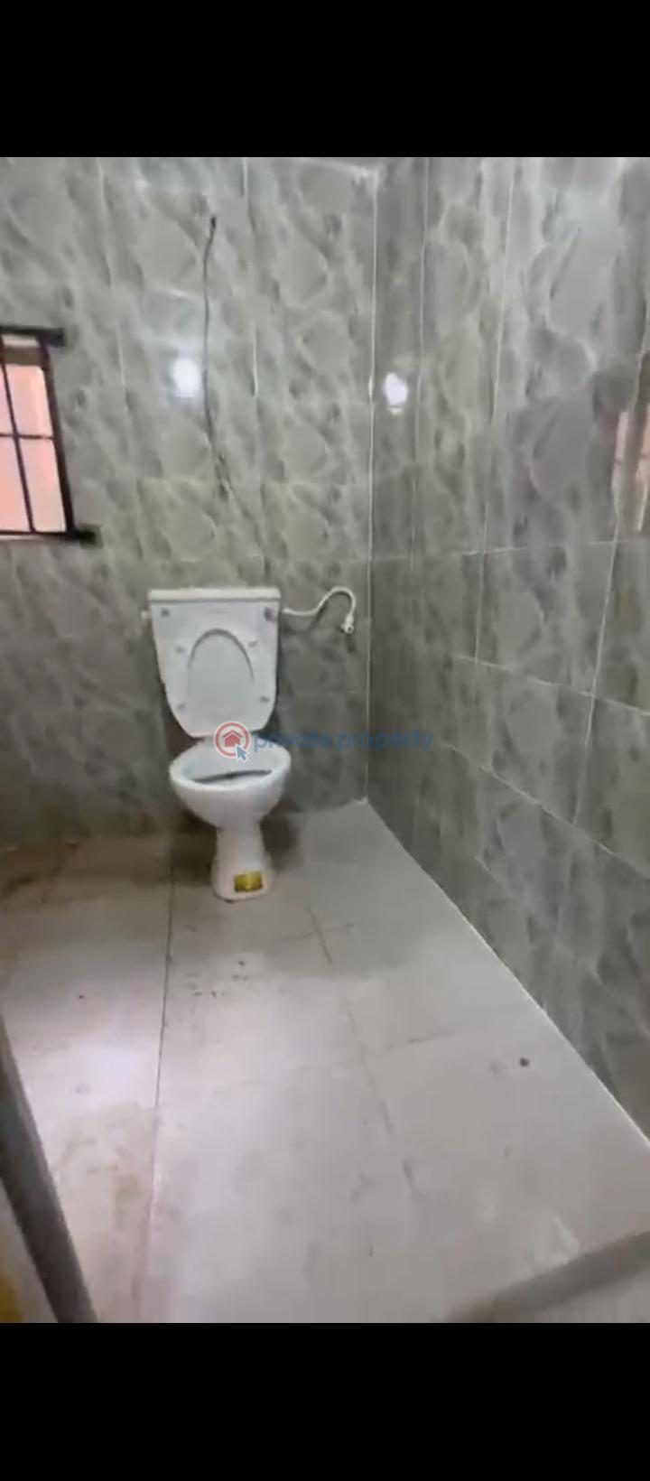 2 bedroom Block Of Flats For Rent Car Park @ Off Odunsi Road Bariga Bariga Shomolu Lagos - 1