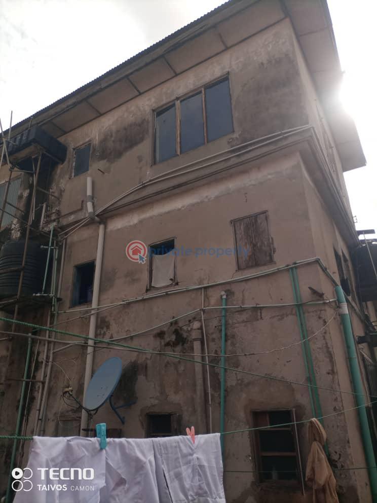 10 bedroom House For Sale Fadeyi Shomolu Lagos - 1