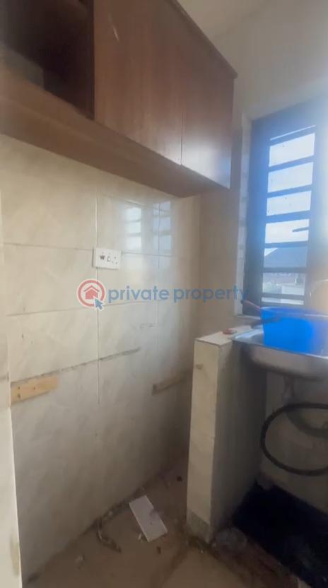 1 bedroom Mini Flat For Rent Off Bajulaiye Rd Shomolu Onipanu Shomolu Lagos - 2