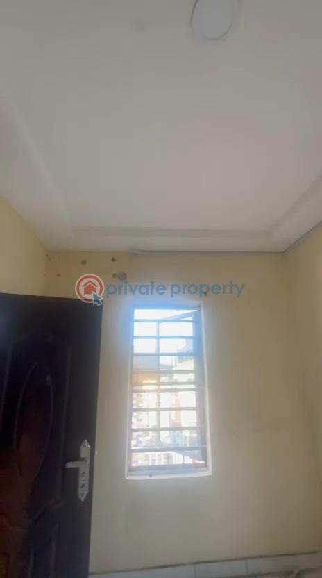 1 bedroom Mini Flat For Rent Off Bajulaiye Rd Shomolu Onipanu Shomolu Lagos - 4