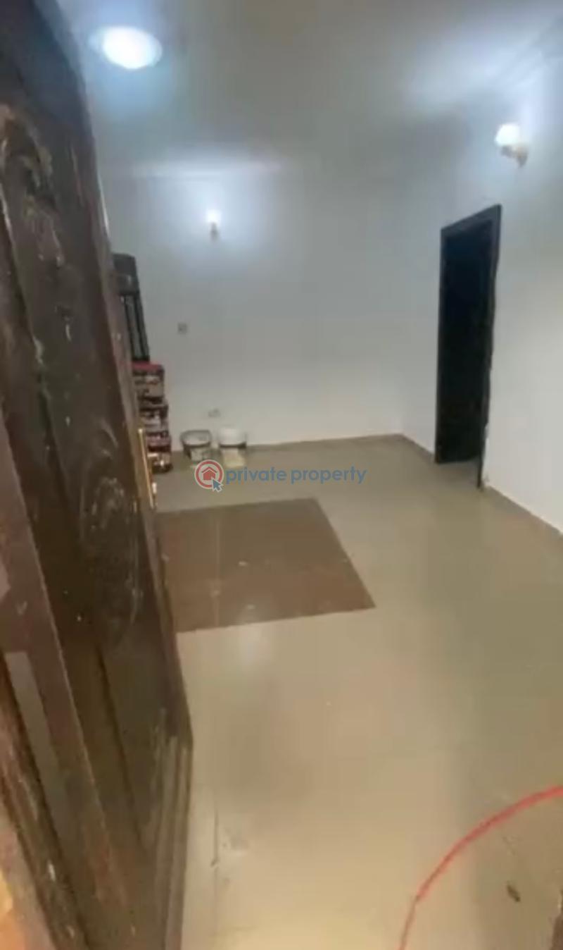 3 bedroom Flat & Apartment For Rent Fola Agoro Yaba Lagos - 0