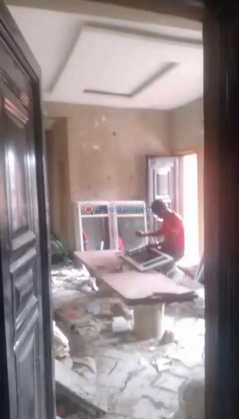 1 bedroom Mini Flat For Rent Ojuelegba Surulere Lagos - 0
