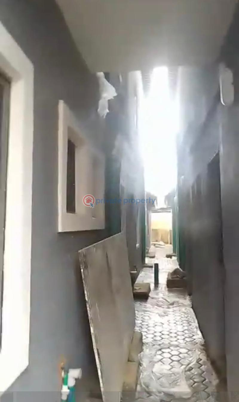 1 bedroom Mini Flat For Rent Odunsi Rd Bariga Shomolu Lagos - 0