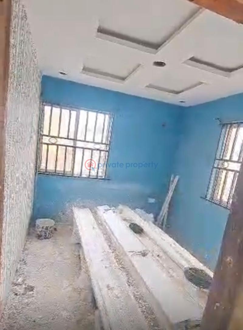 1 bedroom Mini Flat For Rent Off Pedro Road Shomolu Lagos - 0