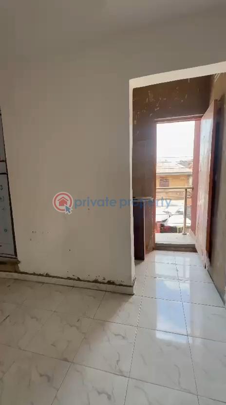 1 bedroom Mini Flat For Rent Off Pedro Road Shomolu Palmgroove Shomolu Lagos - 4