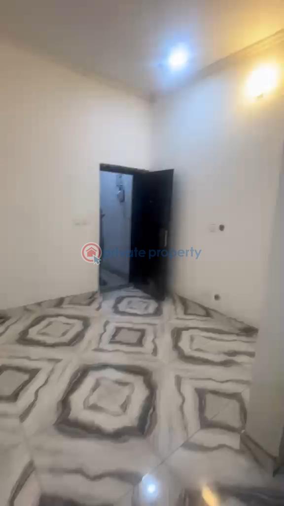 1 bedroom Self Contain For Rent Off Morocco Road Onipanu Shomolu Lagos - 4