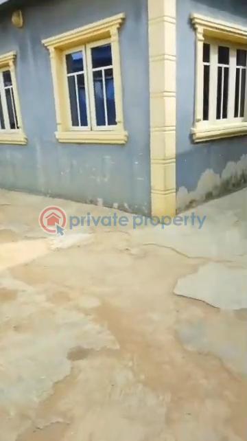 3 bedroom Flat & Apartment For Sale Olaniyi Ending Area New Oko Oba Abule Egba Lagos - 6