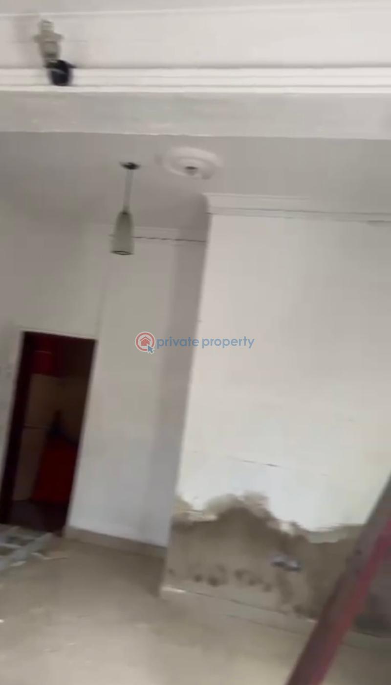 2 bedroom Flat & Apartment For Rent Obanikoro Shomolu Lagos - 2