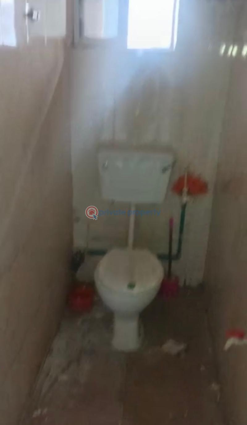 A standard, very spacious  mini flat - 5 1 bedroom Mini Flat For Rent Off Apata Shomolu Lagos - 5