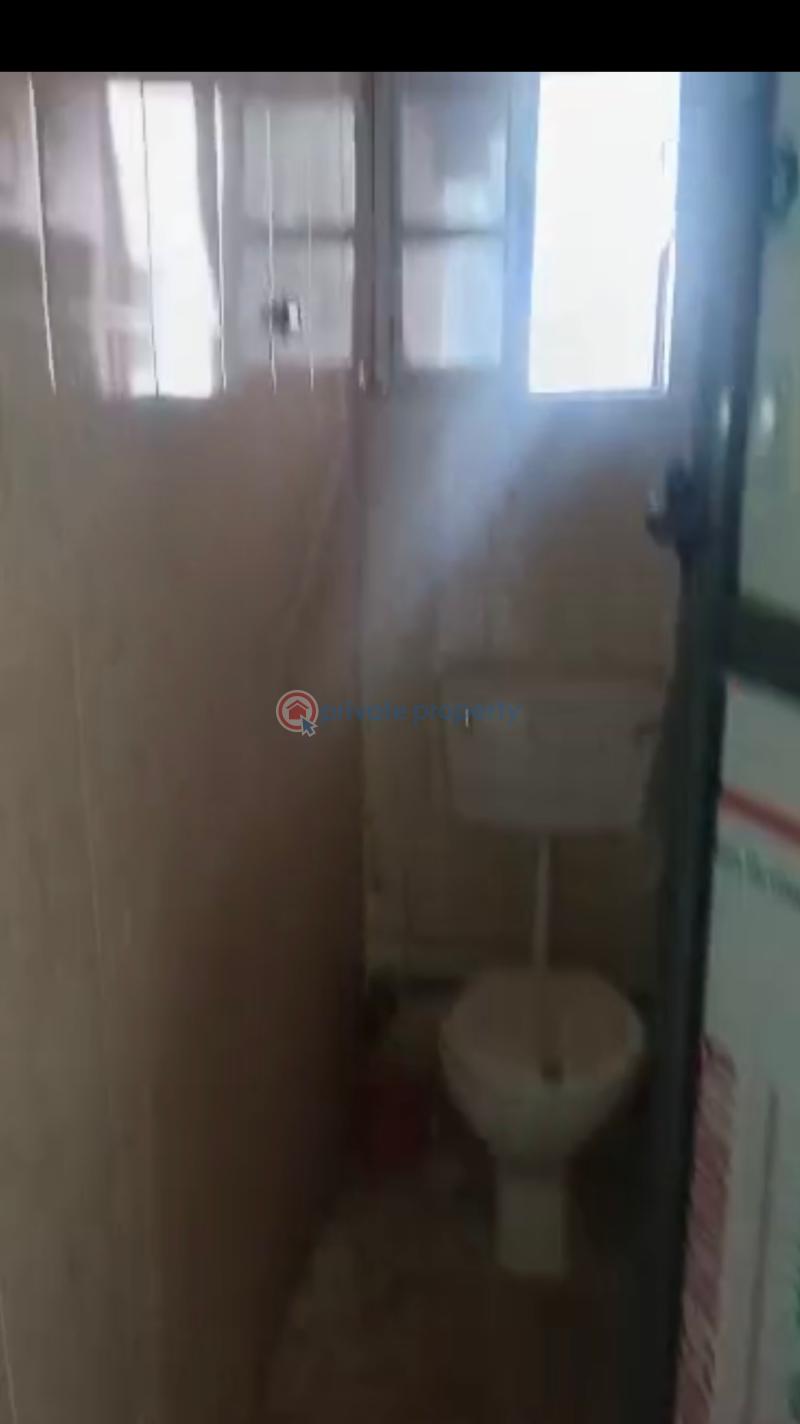 A standard, very spacious  mini flat - 6 1 bedroom Mini Flat For Rent Off Apata Shomolu Lagos - 6