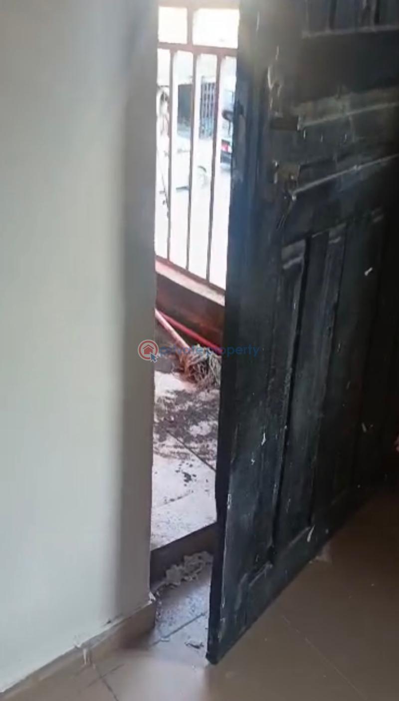 A standard, very spacious  mini flat - 3 1 bedroom Mini Flat For Rent Off Apata Shomolu Lagos - 3