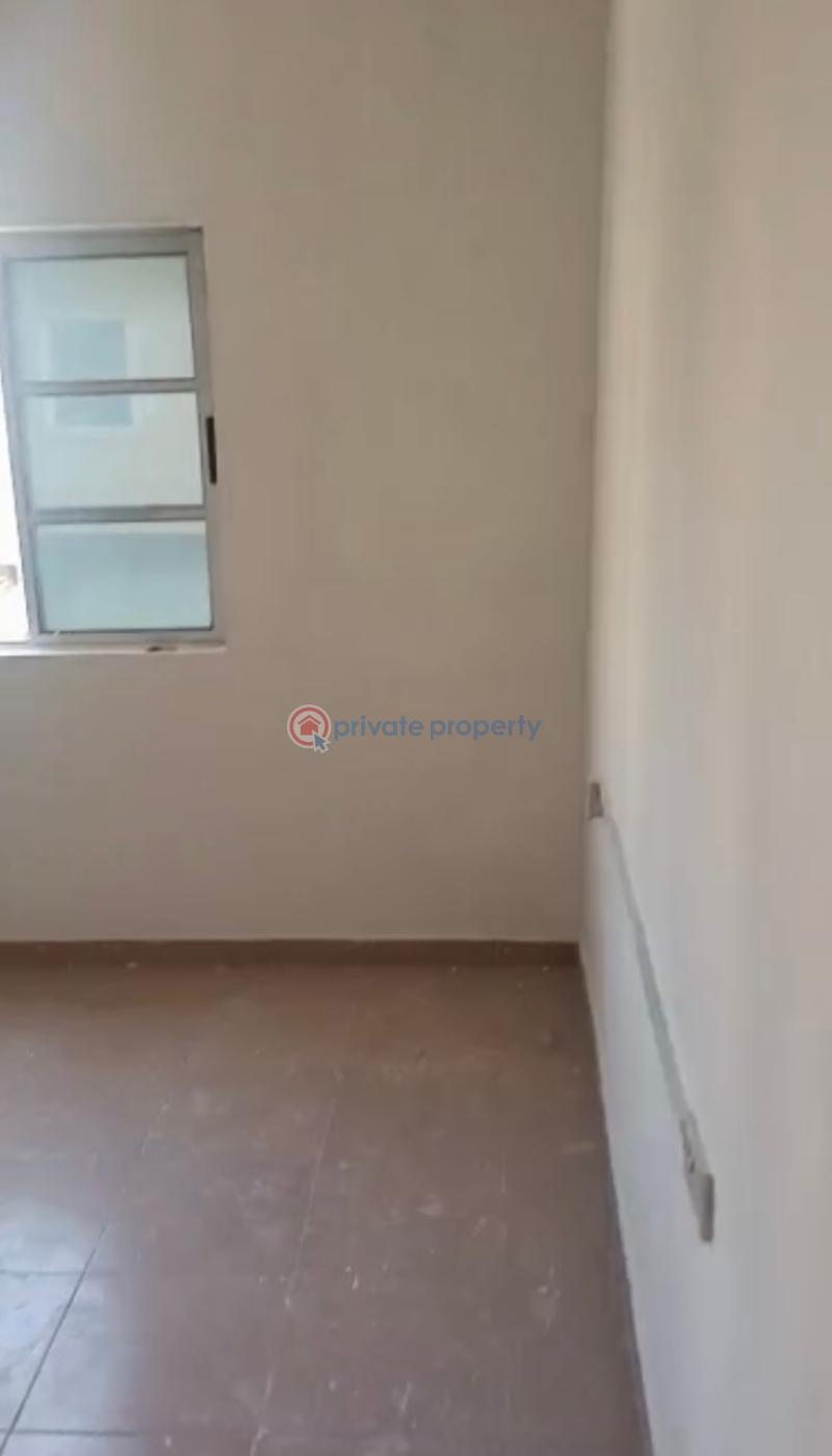 A standard, very spacious  mini flat - 4 1 bedroom Mini Flat For Rent Off Apata Shomolu Lagos - 4