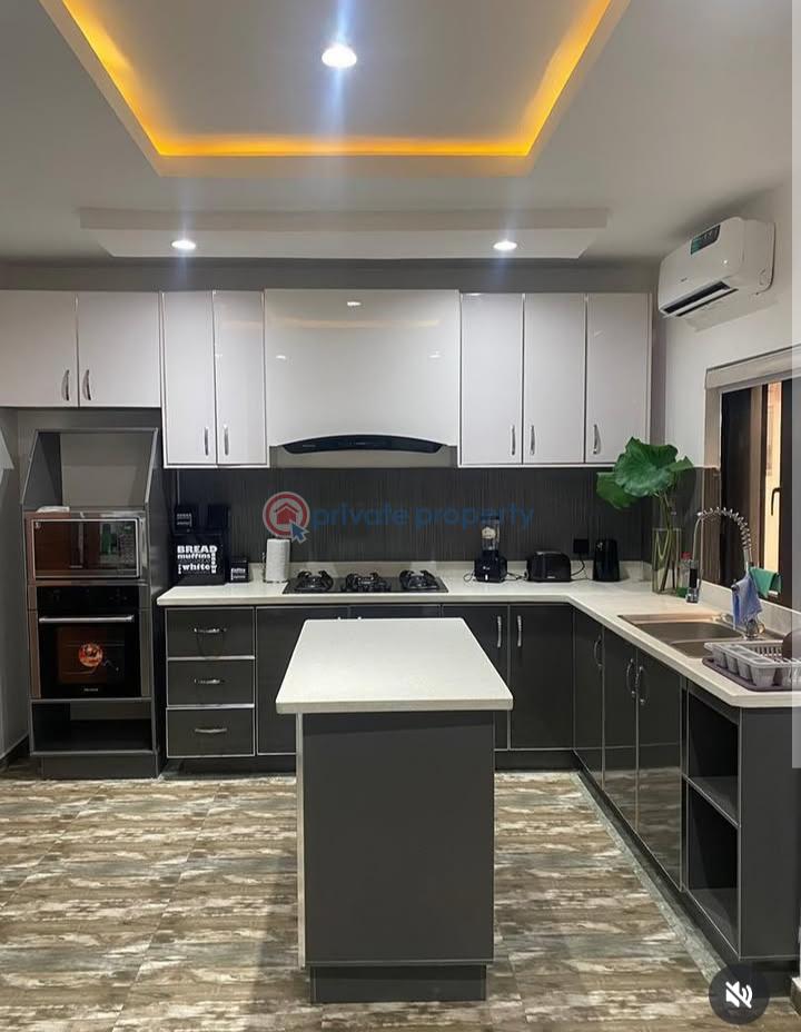 3 bedroom Block Of Flats For Sale Ikeja GRA Lagos - 1