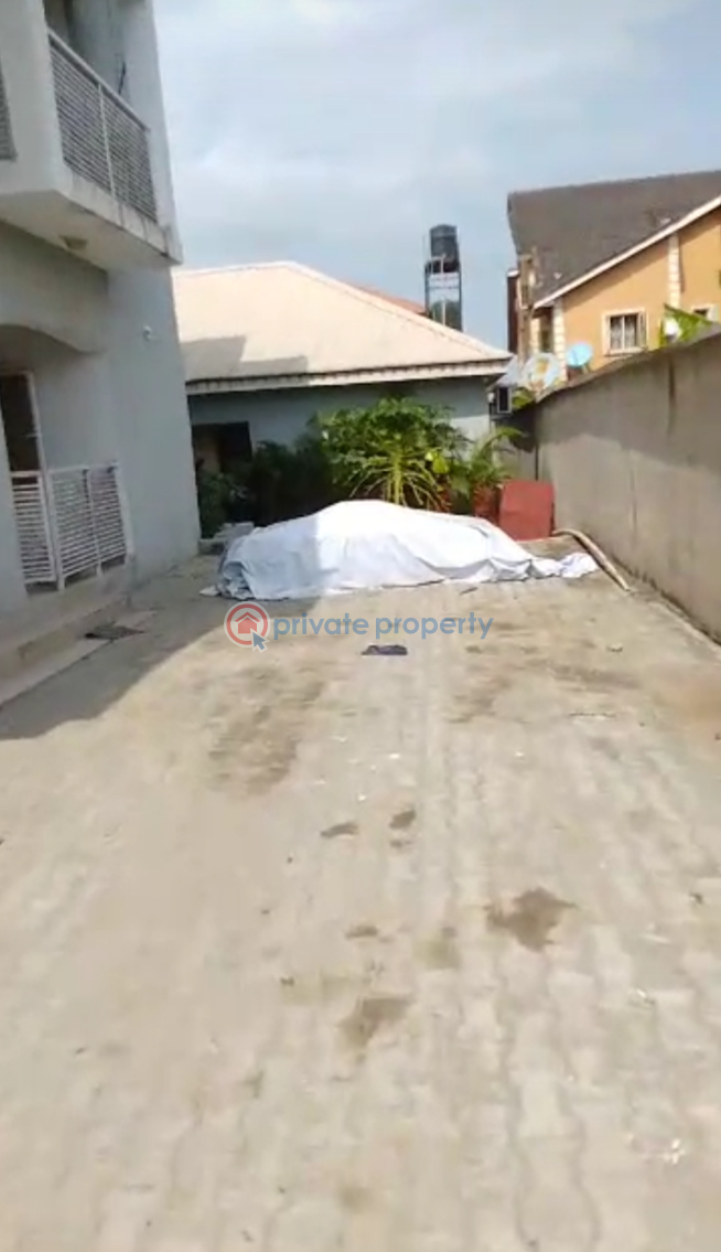 10 bedroom Townhouse For Sale Co Operative Villa Estate Badore Ajah Lagos - 1