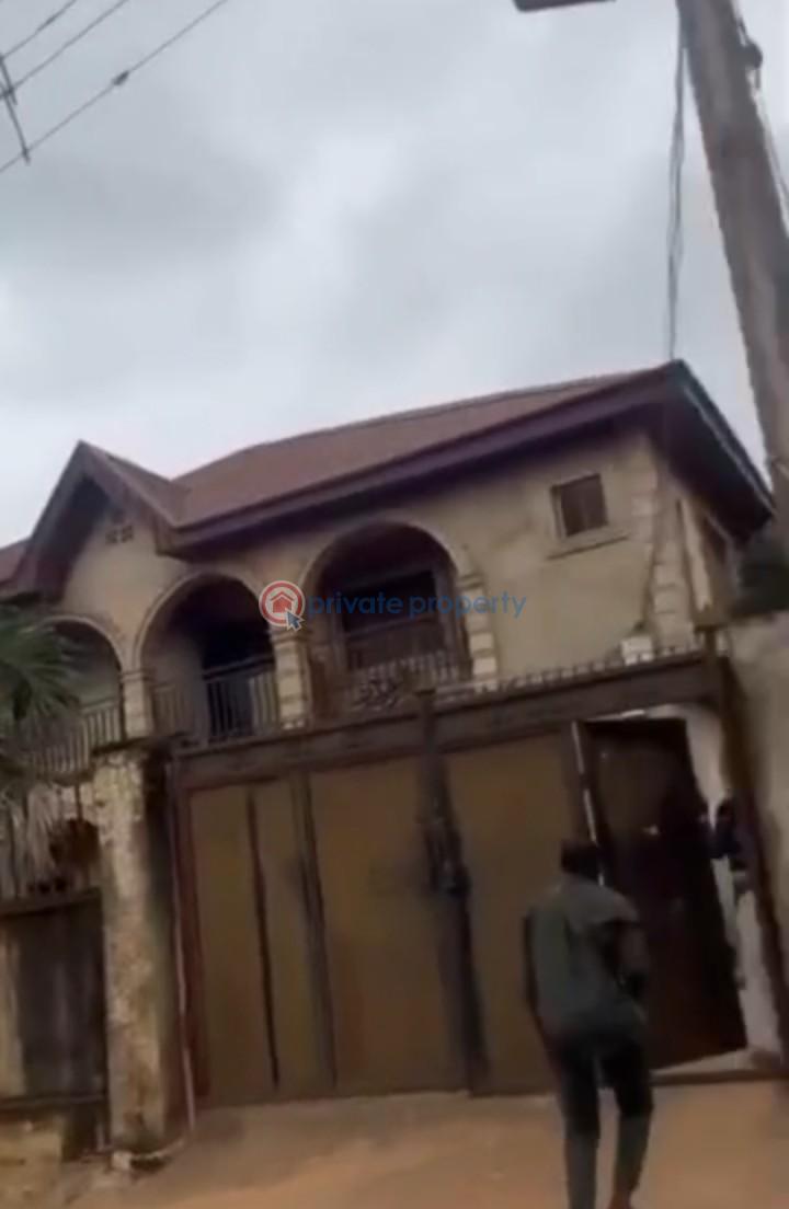 10 bedroom Flat & Apartment For Sale Erunwen Radio Ikorodu Lagos - 3