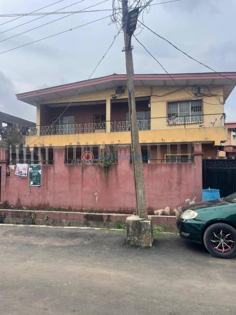 A storey building consisting of 2nos of 4bedroom flats 8 bedroom House For Sale Pero Agege, Close To Oba Akran Agege Lagos