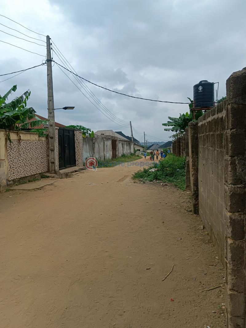 A storey building on a full plot of land - 4 8 bedroom Block Of Flats For Sale Magboro Estate Magboro Lagos Extension Ogun - 4