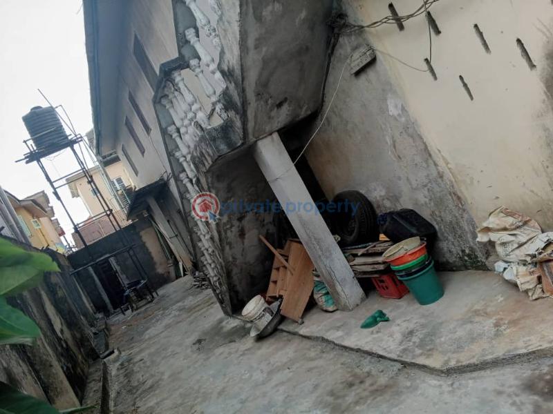 10 bedroom Townhouse For Sale Common Wealth Estate Ado Ajah Lagos - 1